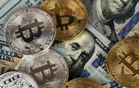 比特币上扬势惊人，一夜飙升186%，加密市场沸腾的简单介绍-爱游戏官网