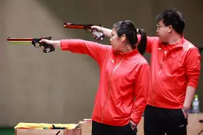 射击夜战：泰山银狐队绝杀嵩山猎隼队，速度优势明显轮换效果显现